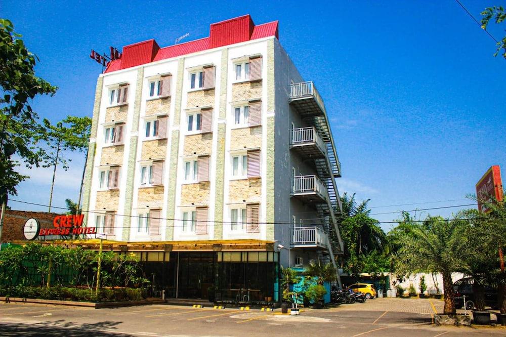CREW EXPRESS Hotel Lubukpakam Zewnętrze zdjęcie