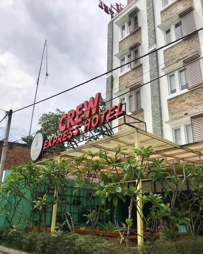 CREW EXPRESS Hotel Lubukpakam Zewnętrze zdjęcie