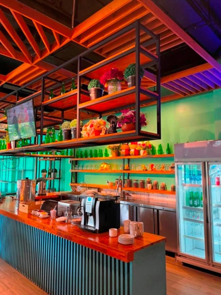 CREW EXPRESS Hotel Lubukpakam Zewnętrze zdjęcie