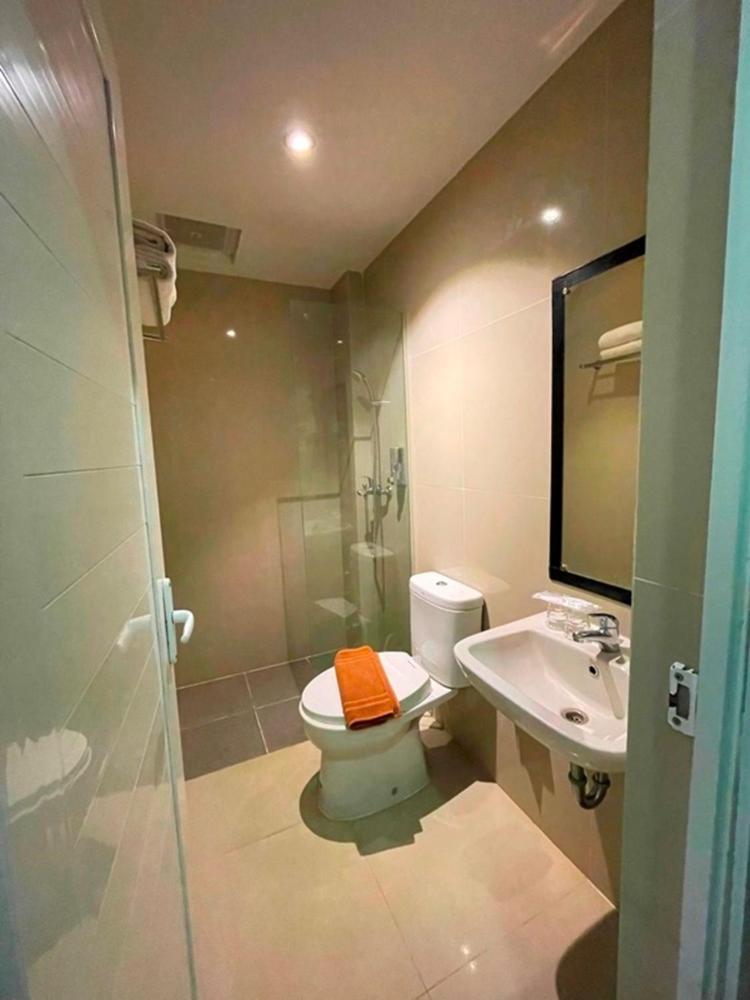 CREW EXPRESS Hotel Lubukpakam Zewnętrze zdjęcie