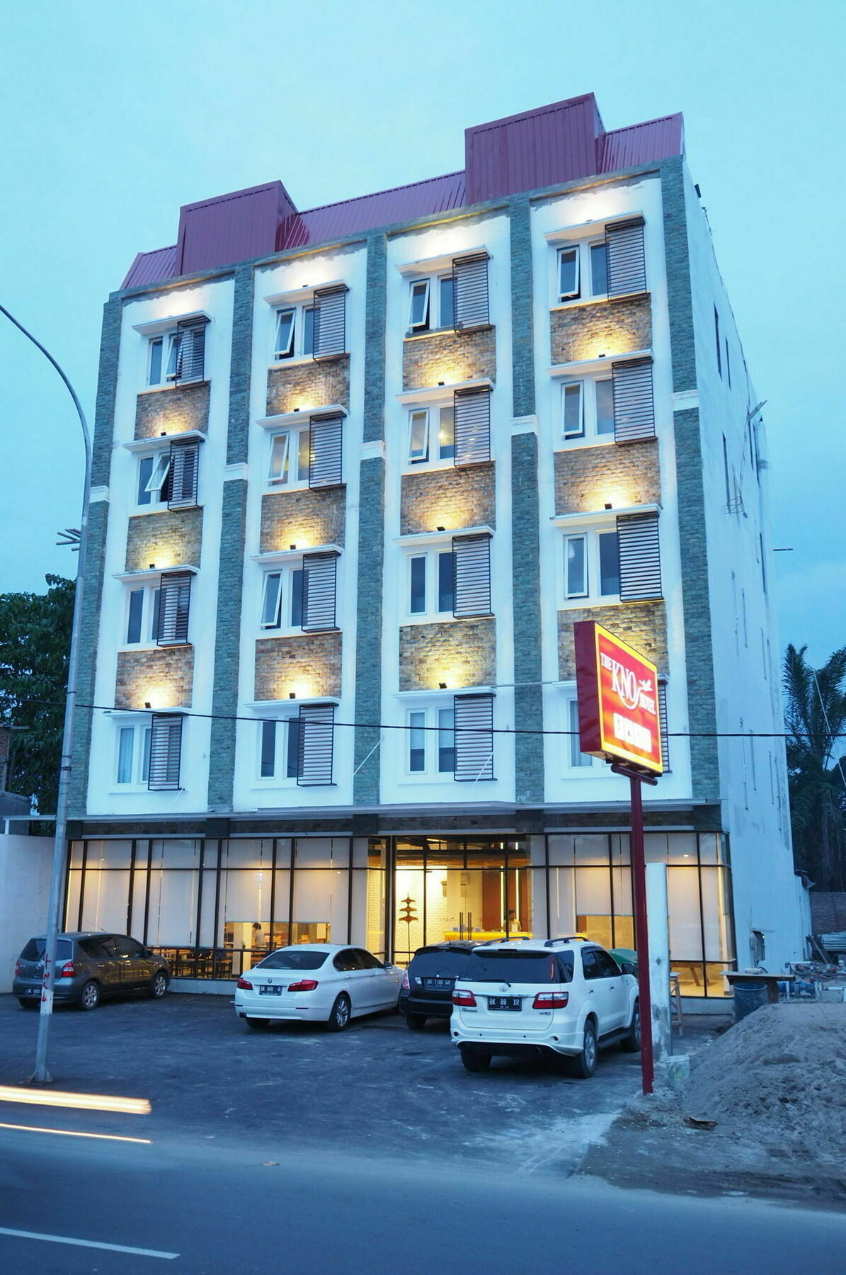 CREW EXPRESS Hotel Lubukpakam Zewnętrze zdjęcie