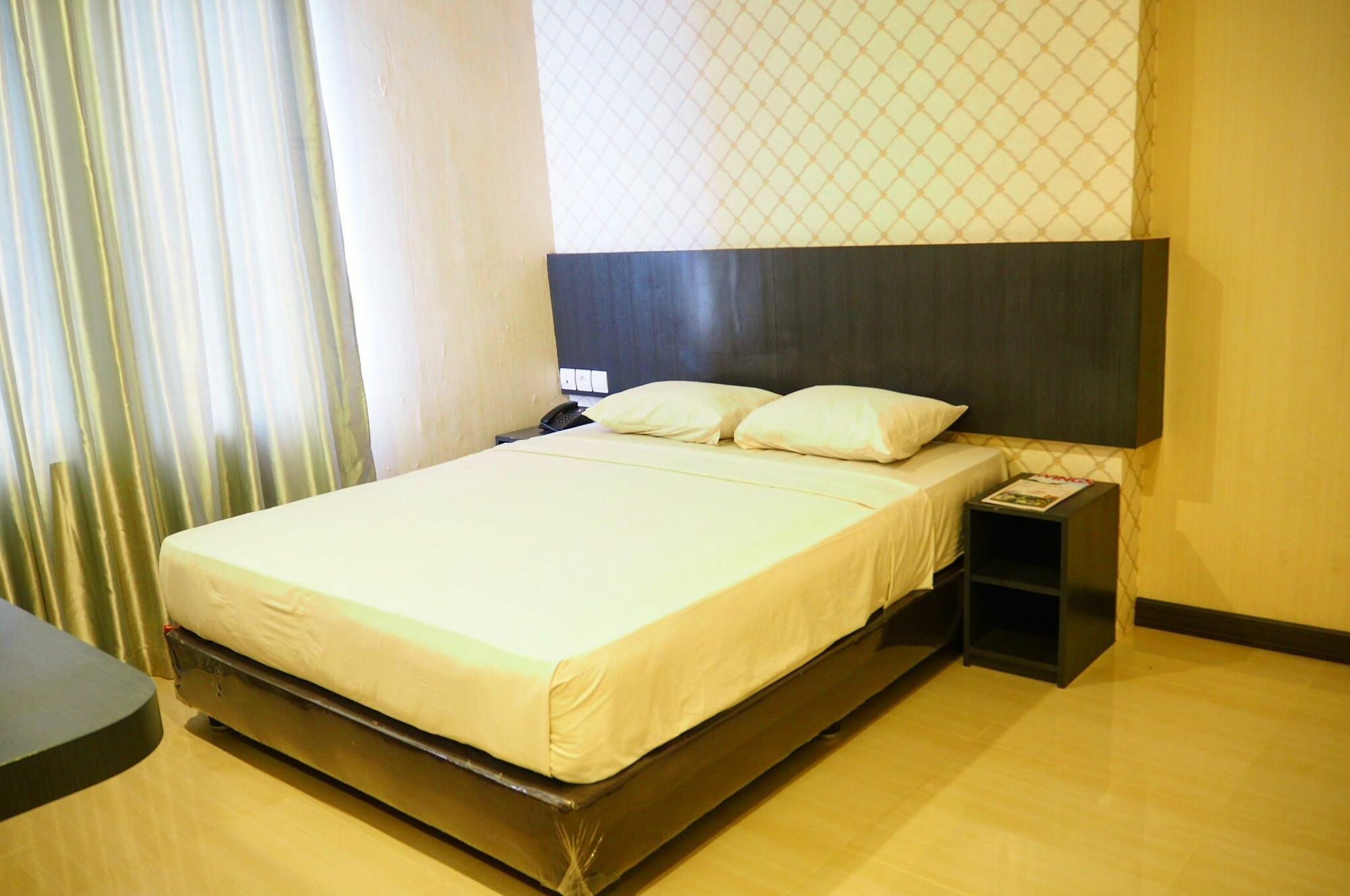CREW EXPRESS Hotel Lubukpakam Zewnętrze zdjęcie
