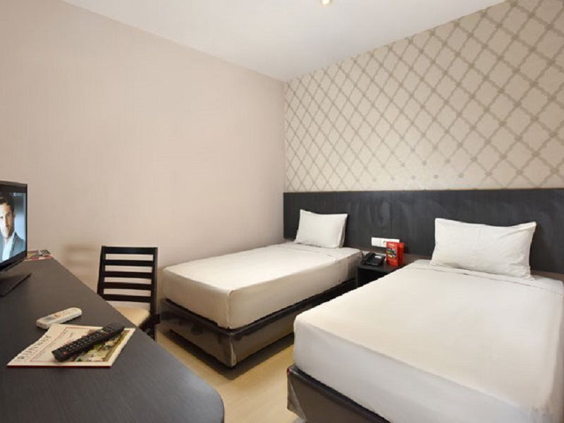 CREW EXPRESS Hotel Lubukpakam Zewnętrze zdjęcie